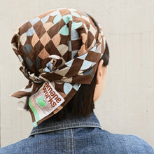 画像をギャラリービューアに読み込む, Lucky loops bandana
